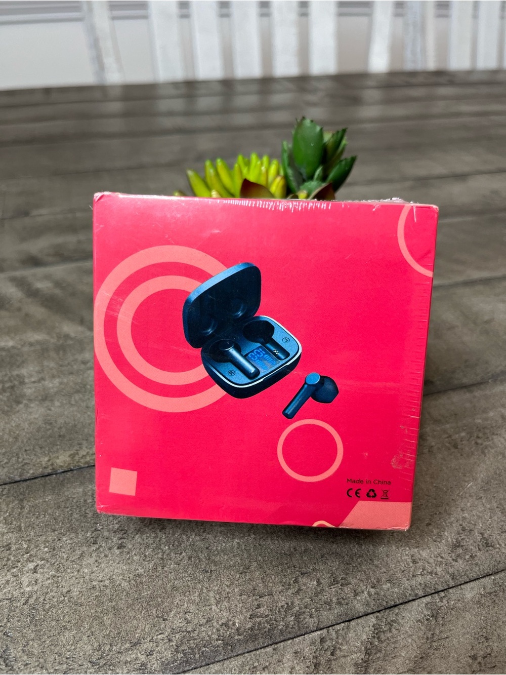 KD300 Wireless
Earbuds | New In Box
